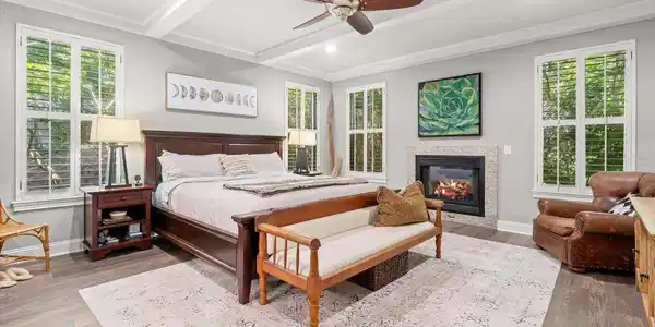 Image 4: 912 Sandy Beach Circle 05