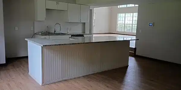 Image 2: Kitchen