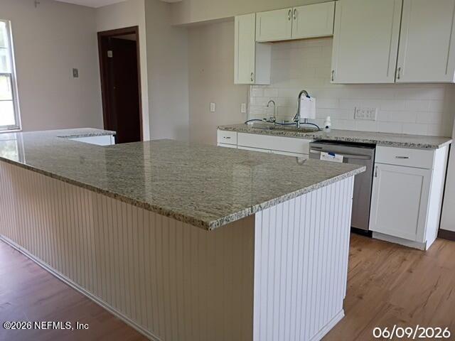 Image 3: Kitchen