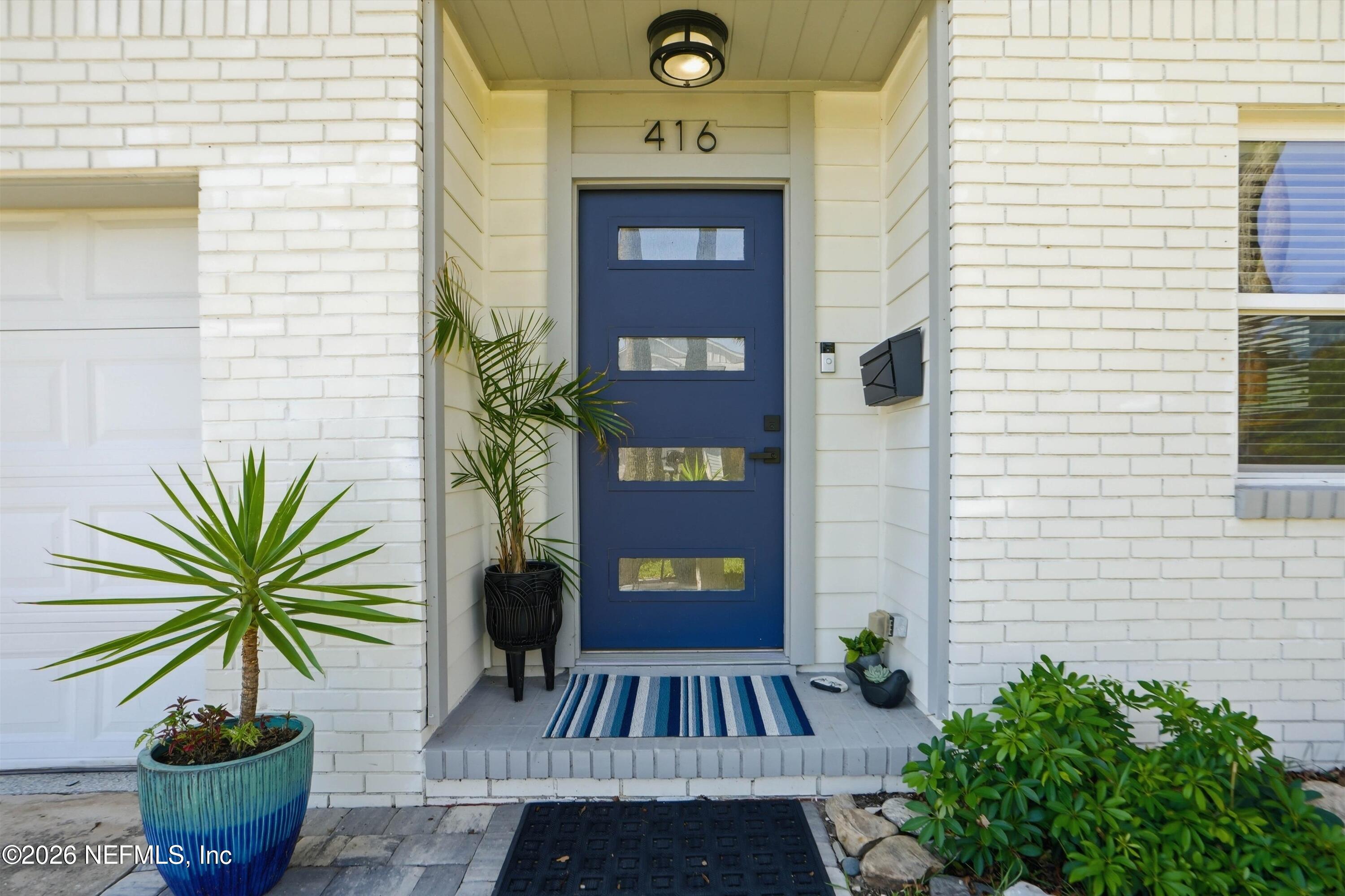Image 3: 04-Front Porch