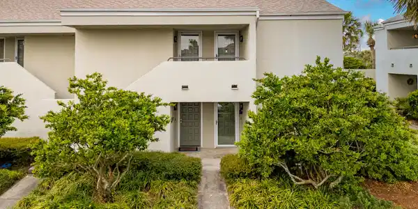 658 SUMMER Place