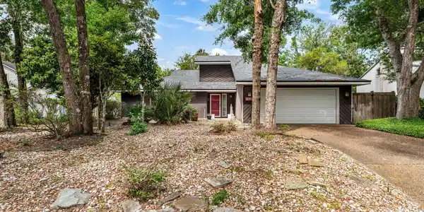 Image 3: Exterior Photo of the Home