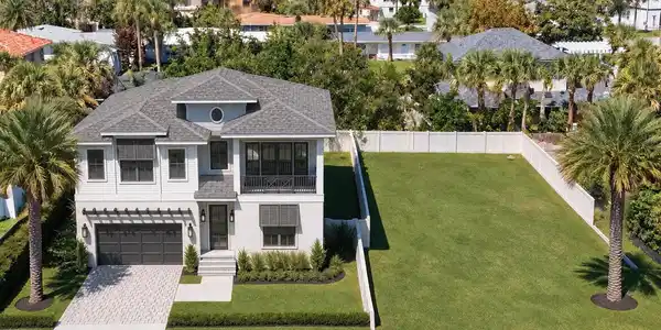 Image 2: Front of Home Elevation