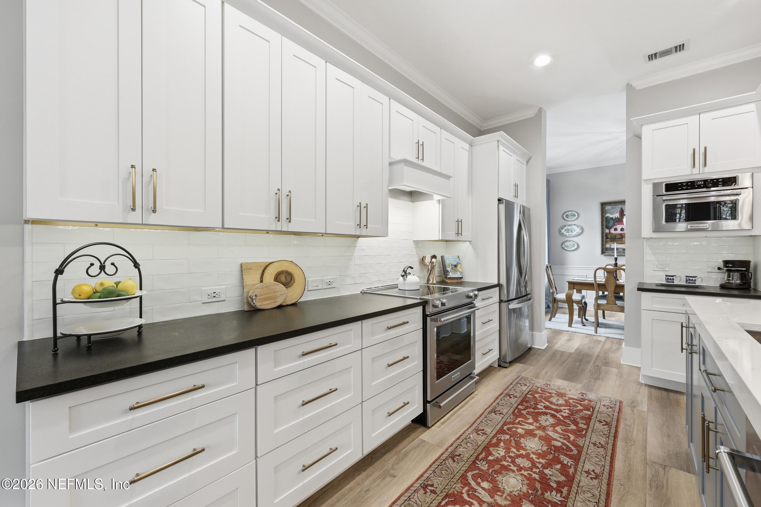Image 3: Wonderful space to cook and entertain