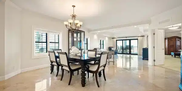 Image 3: 3 Living- Dining