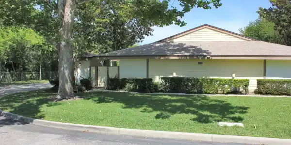 1501 CHALLENGER Court W