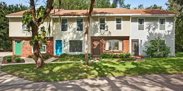 628 BOWERS Court