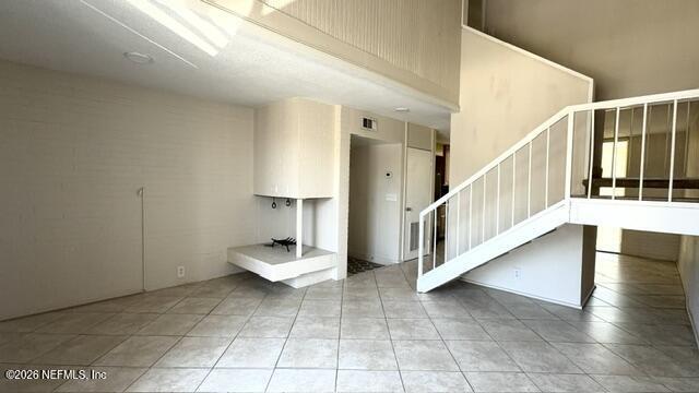 Image 4: Living room
