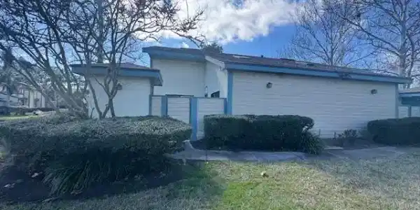 1703 CHALLENGER Court W