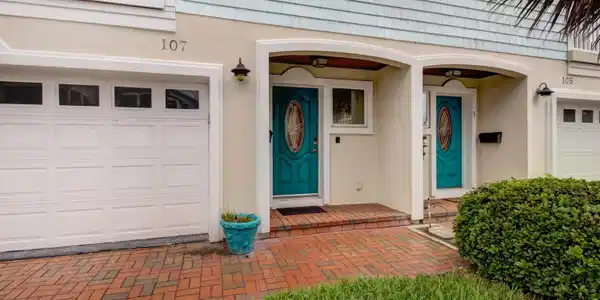 Image 3: Entrance