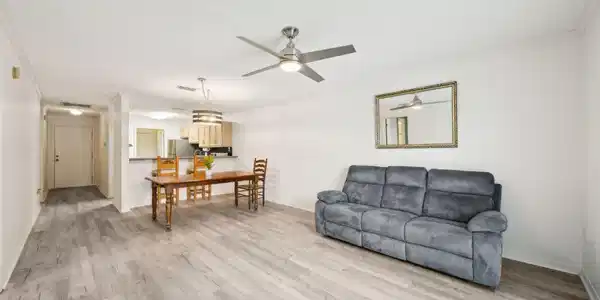 Image 4: 5-web-or-mls-2784 W 5th St (12 of 50)