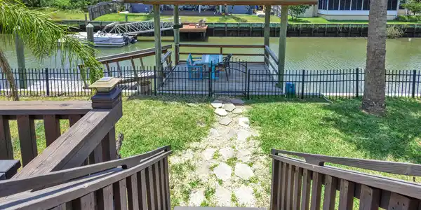 Image 3: Deep Water Dock