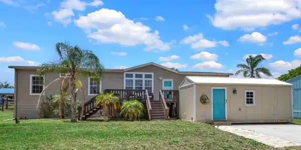 Image 4: Treasure Beach Home