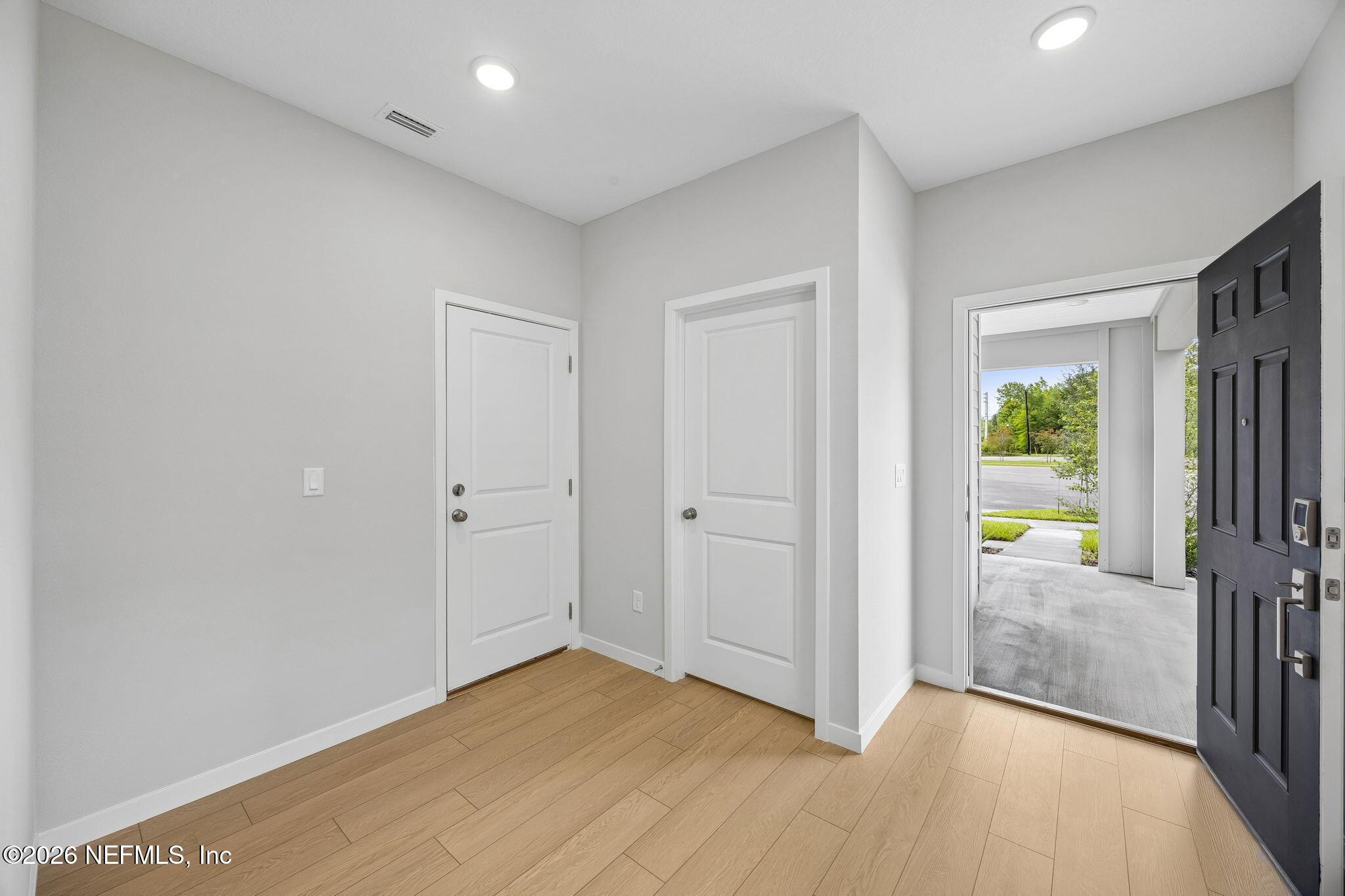 Image 4: 7-web-or-mls-96645 Stillpoint Wy (13 of