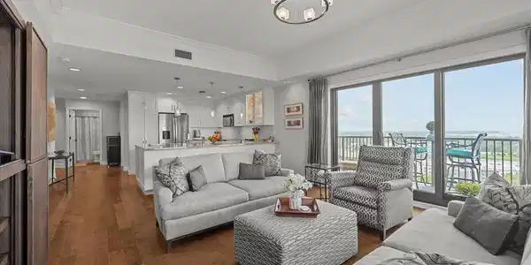 Image 2: Living area to Kitchen