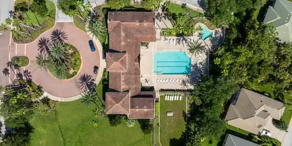 25 RIVERVIEW Bend N