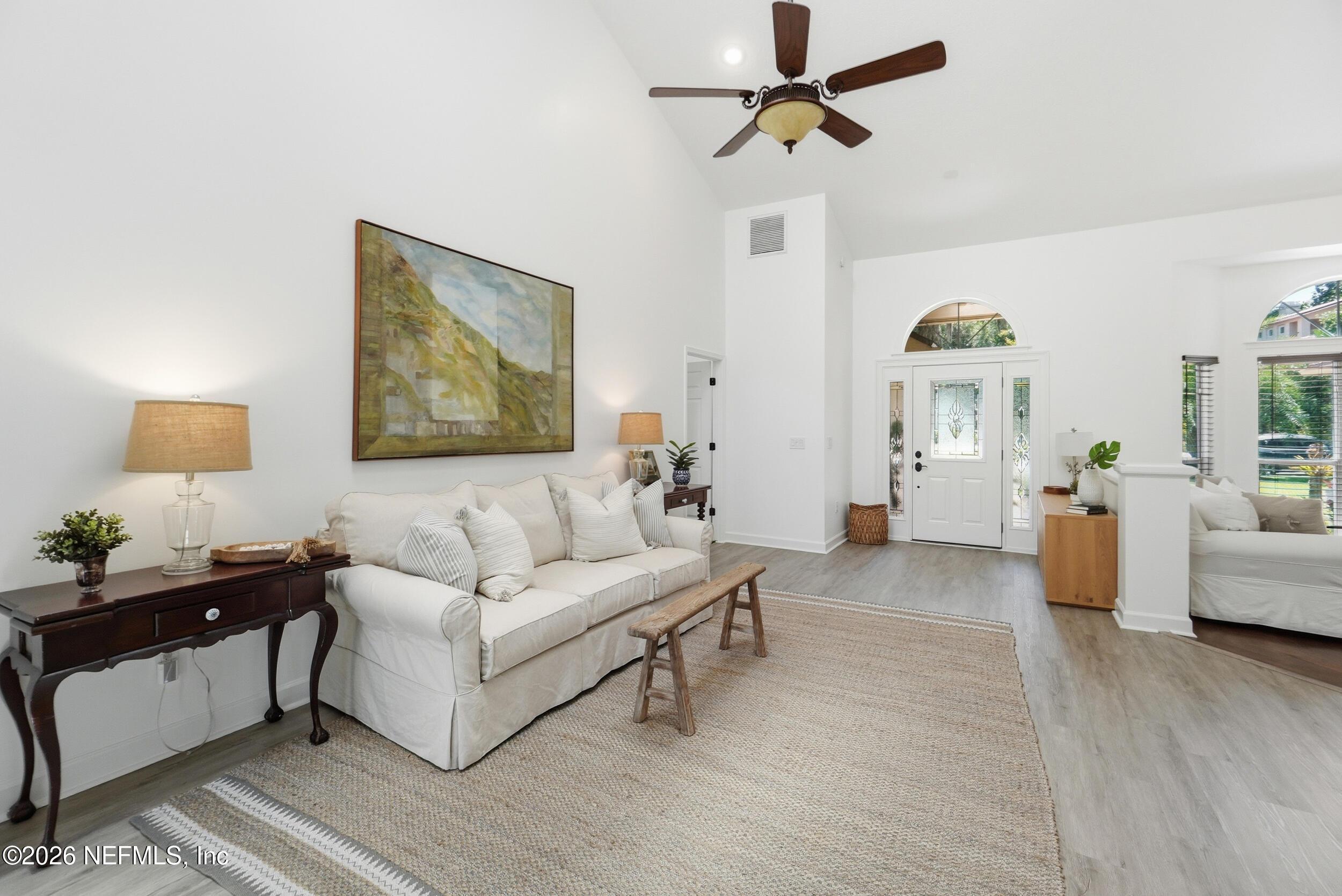 Image 3: Formal Living