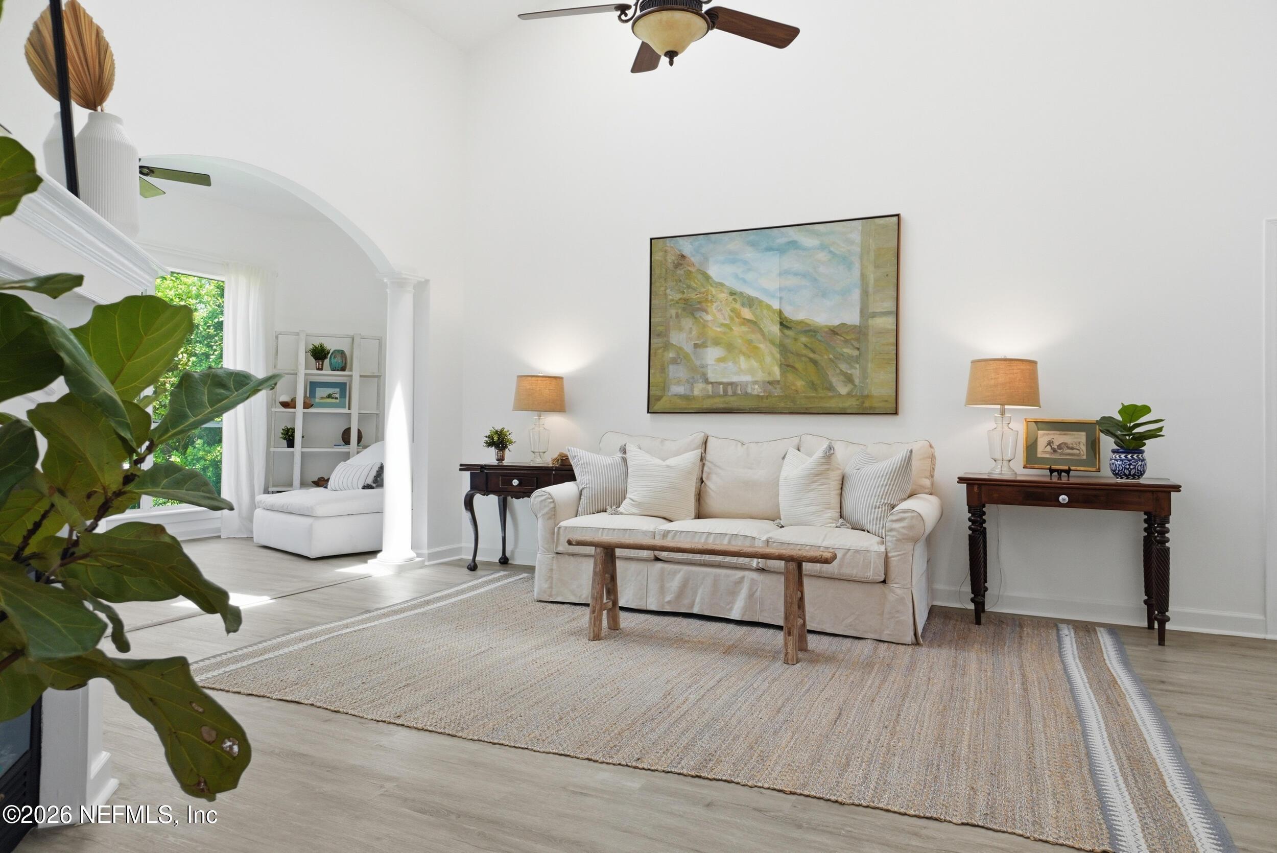 Image 4: Formal Living