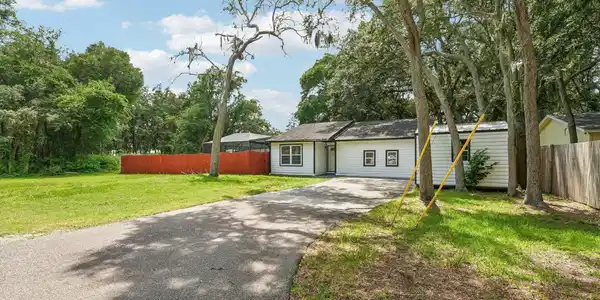 1745 PHEASANT Lane