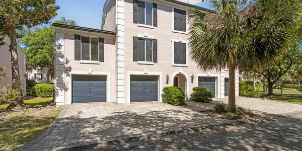 4746 GULFSTREAM Court