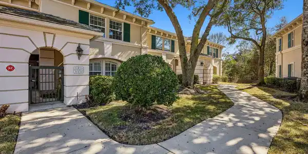 200 BERMUDA BAY Circle