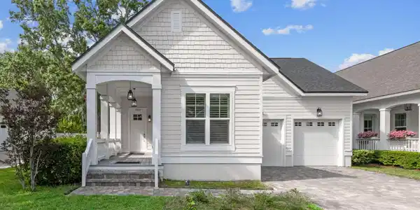 1553 COASTAL OAKS Circle