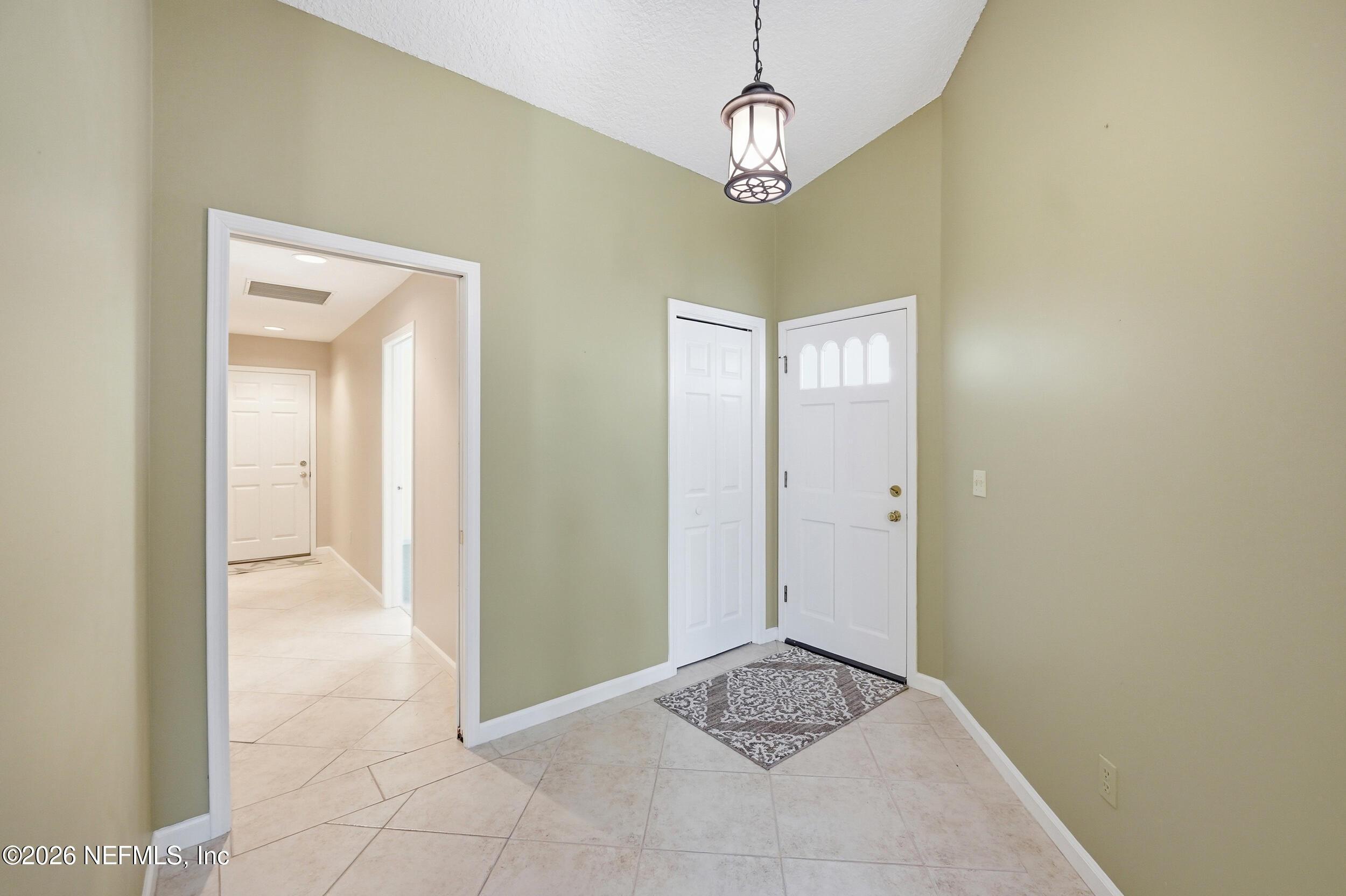Image 3: 7 walker's ridge dr-003