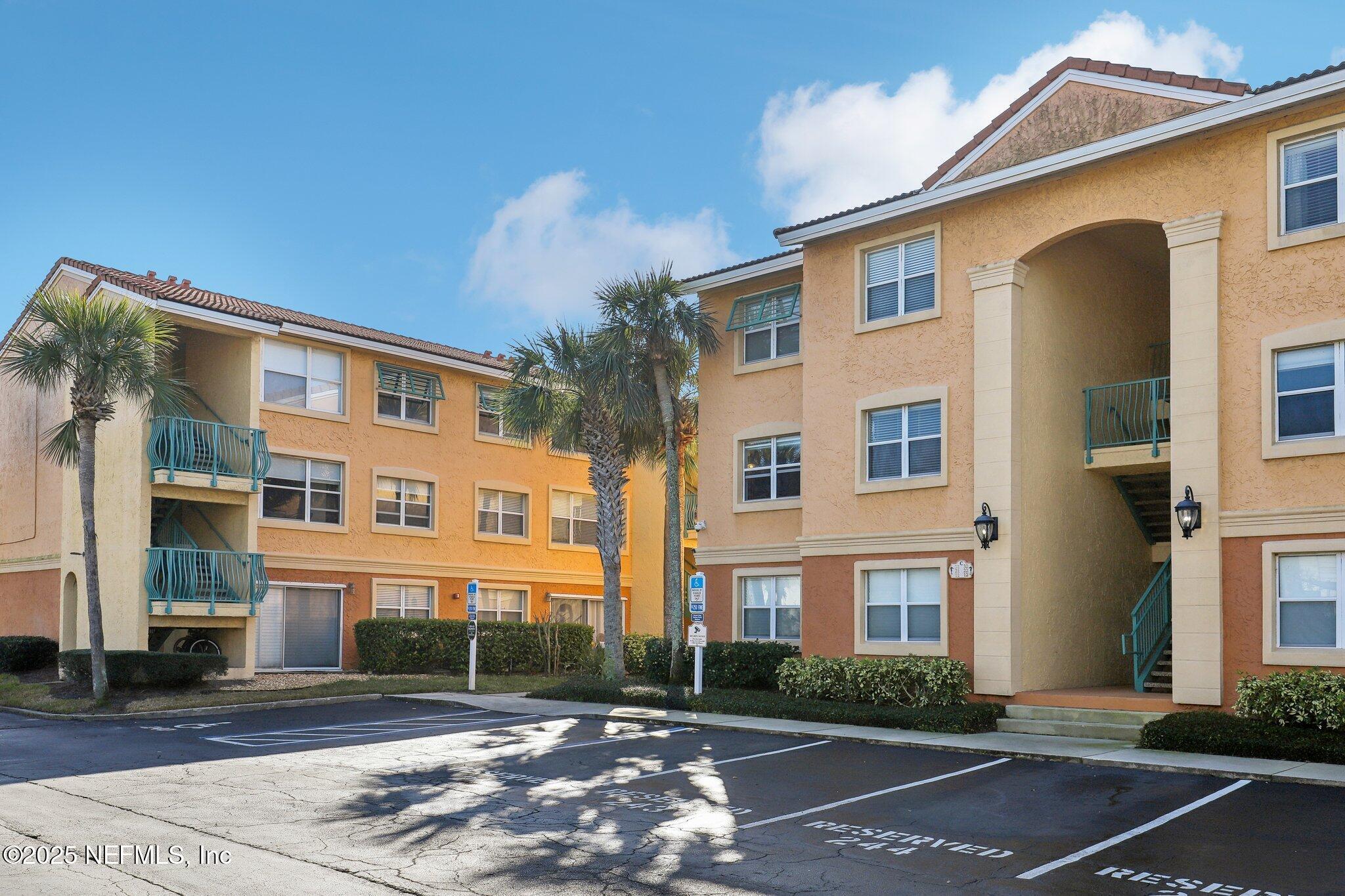 Image 3: 3-web-or-mls-Laguna Villa Blvd c21-003