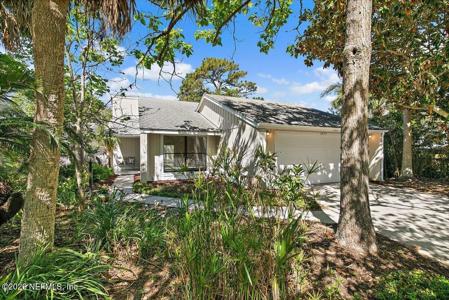 2437 BURGUNDY Court