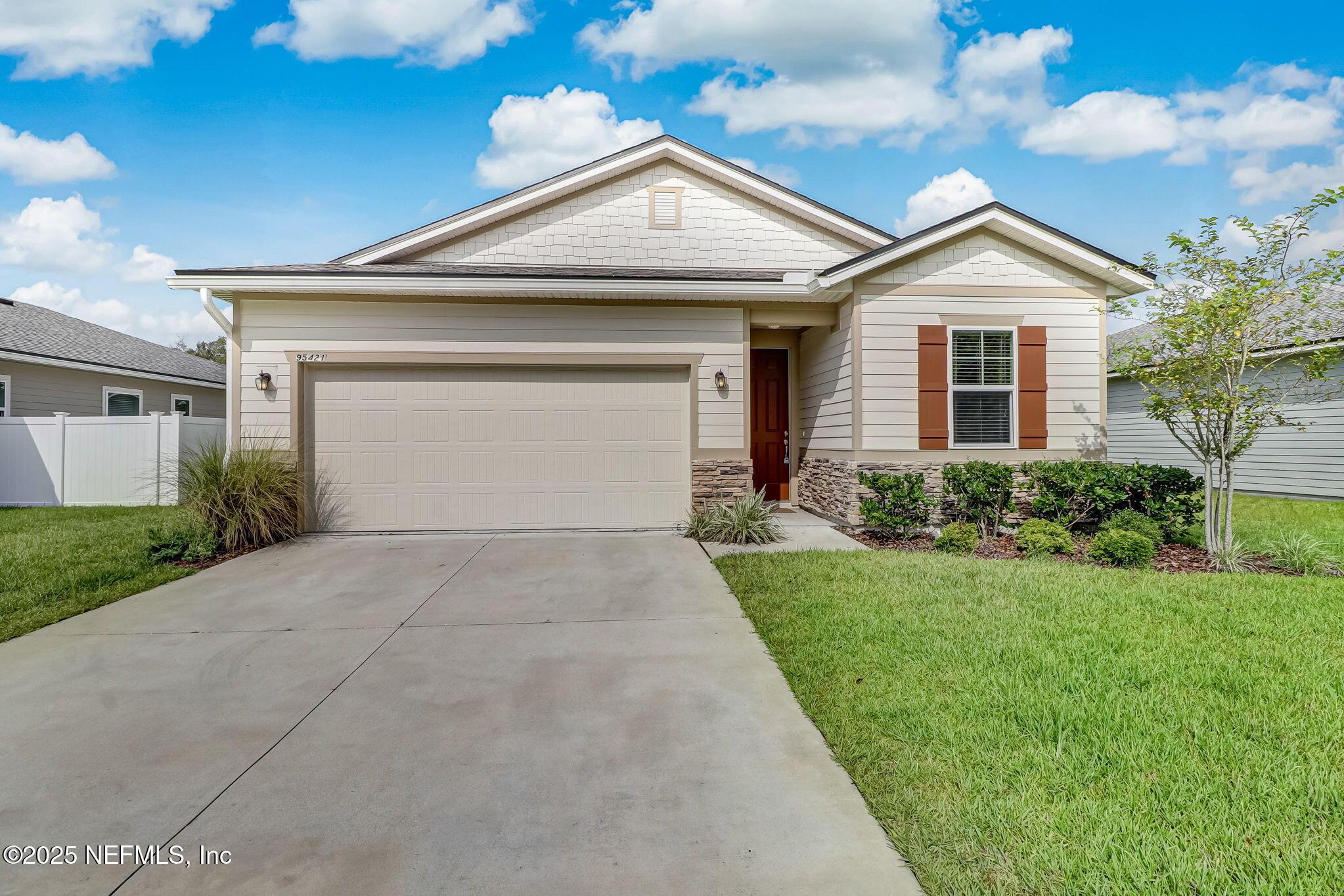 Image 2: 2-web-or-mls-1_95421 Woodbridge