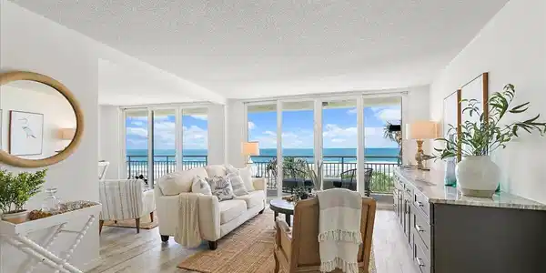 Image 3: 02-Living Room