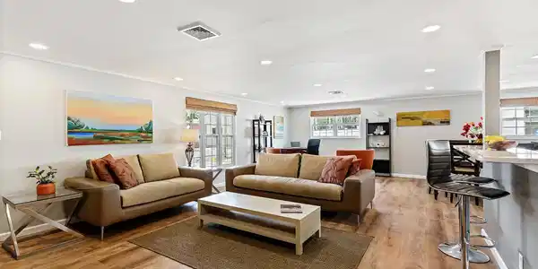 4 NELMAR Avenue