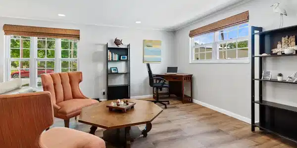 Image 3: OFFICE NOOK