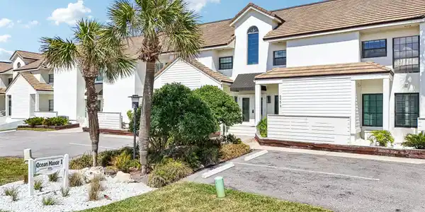 Image 3: Front Exterior