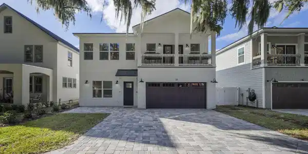 38 MAGNOLIA Avenue