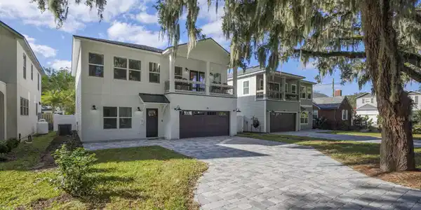 Image 3: 38 Magnolia Ave