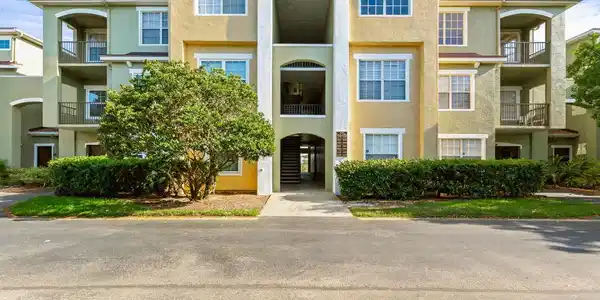 Image 4: 1010 Bella Vista Blvd 204-3