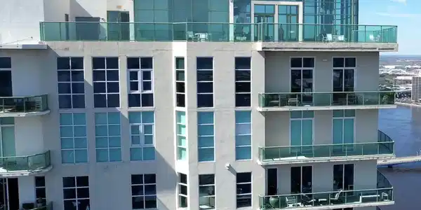 Image 2: 1431 Riverplace