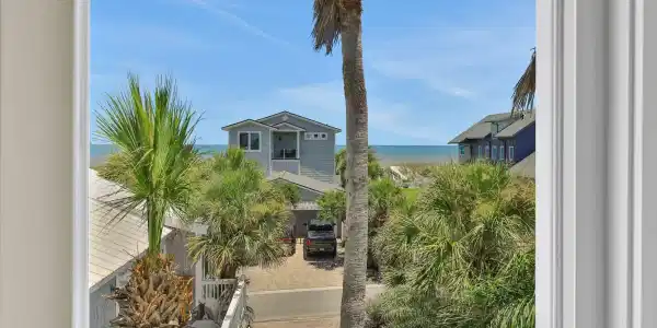 Image 3: 92-web-or-mls-036A7409
