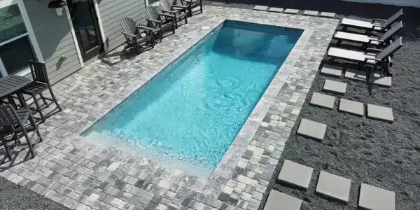 Image 2: 40 Magnolia Ave