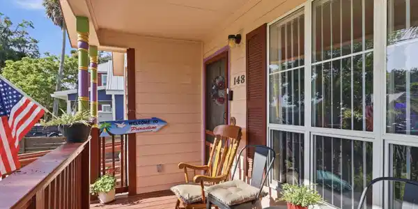 Image 3: Balcony