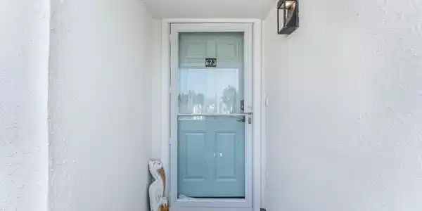 Image 3: Front Entry