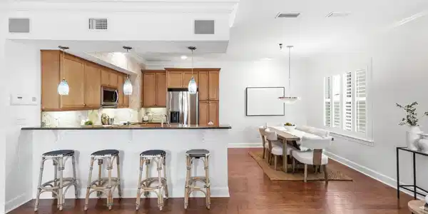 Image 3: Open Floor Plan