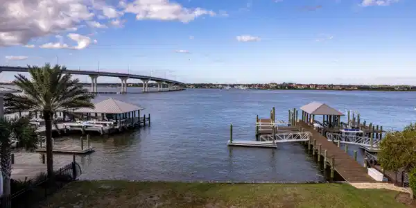 229 RIVERSHORE Lane