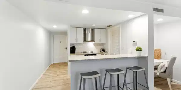 658 SUMMER Place