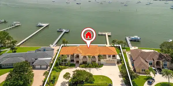 49 DOLPHIN Drive