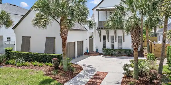 38 PHILLIPS Avenue