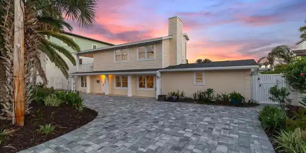 Image 3: Front Elevation