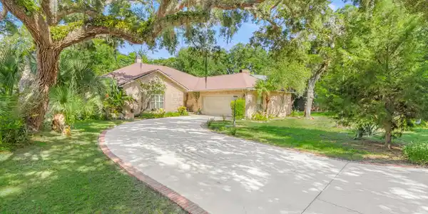 30 OCEAN PINES Drive