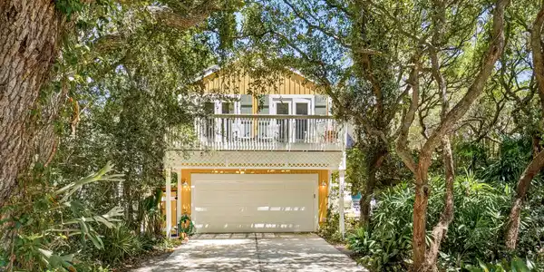 136 TURTLE BAY Lane